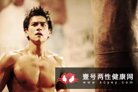 长期久坐又缺乏活动对身体很容易造成