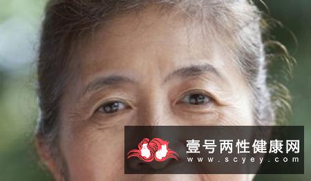 吸烟也可致白内障