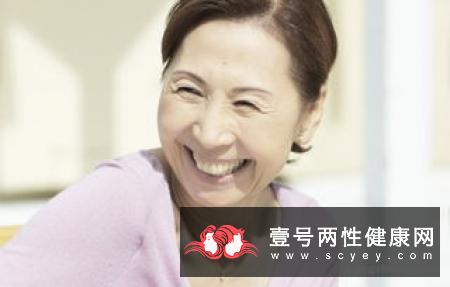 笑是长寿第一宝  老人经常笑一笑身体好